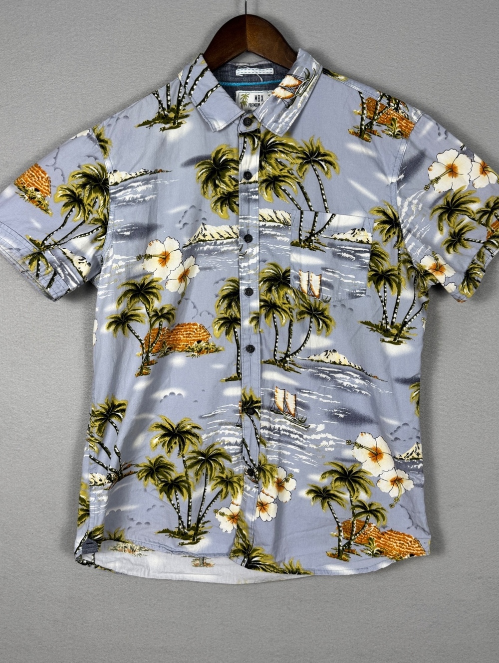 MBX Men's Medium Resort Collection Hawaiian Shirt